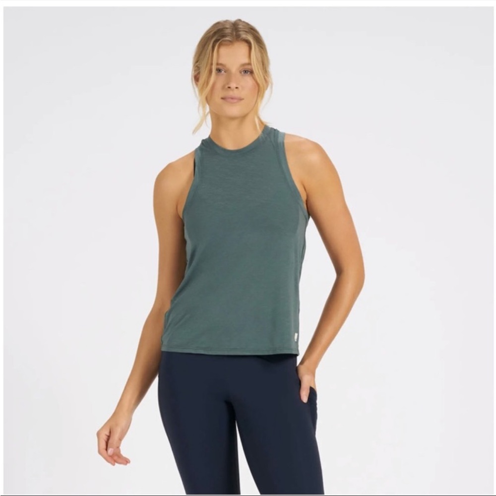 NWT Vuori Mod Tank - Kelp Color - Small